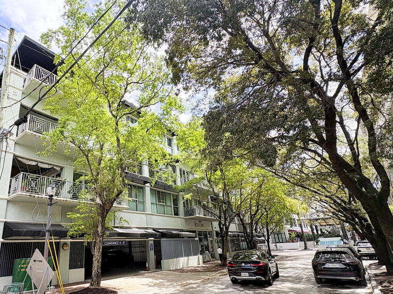 Rice 3333 Condominium main photo